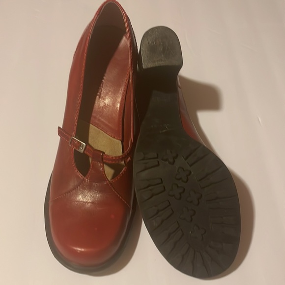 Nine West Red Leather Shoes - Picture 6 of 8